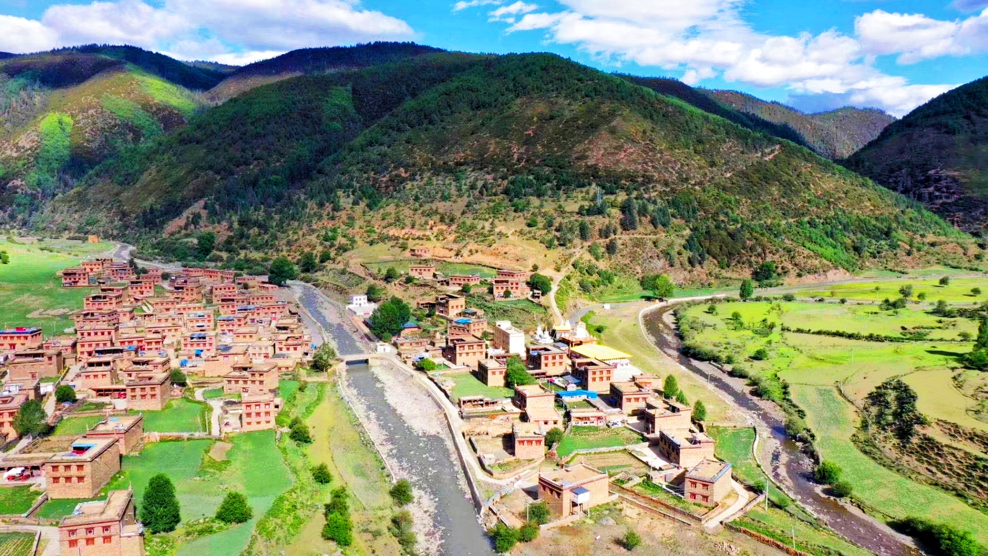 12辖区简介地理概况:雅江县西俄洛镇汪堆村位于西俄洛镇人民政府南部